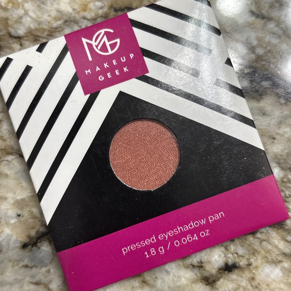 Brand new makeup geek eyeshadow in roulette